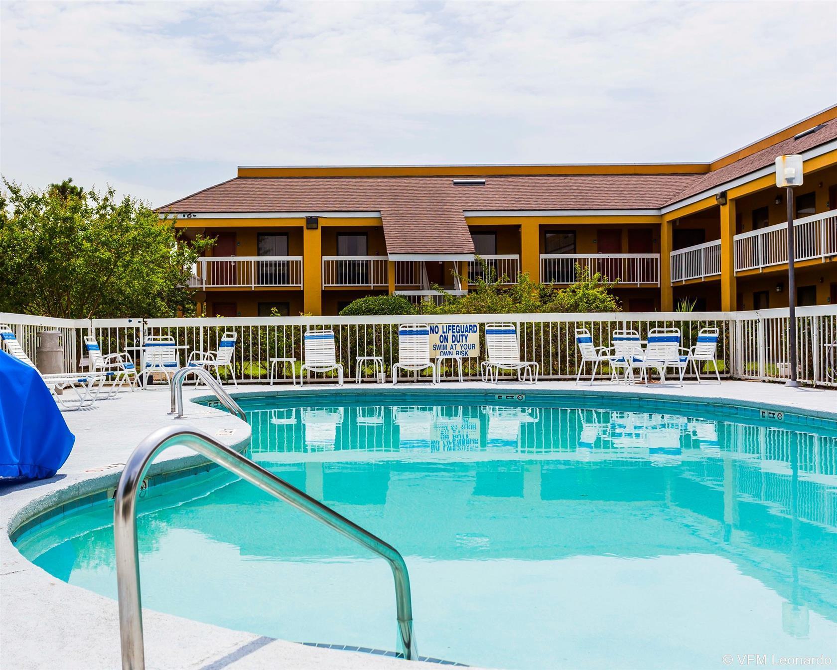 Quality Inn Coliseum Βόρειο Τσάρλεστον Εξωτερικό φωτογραφία