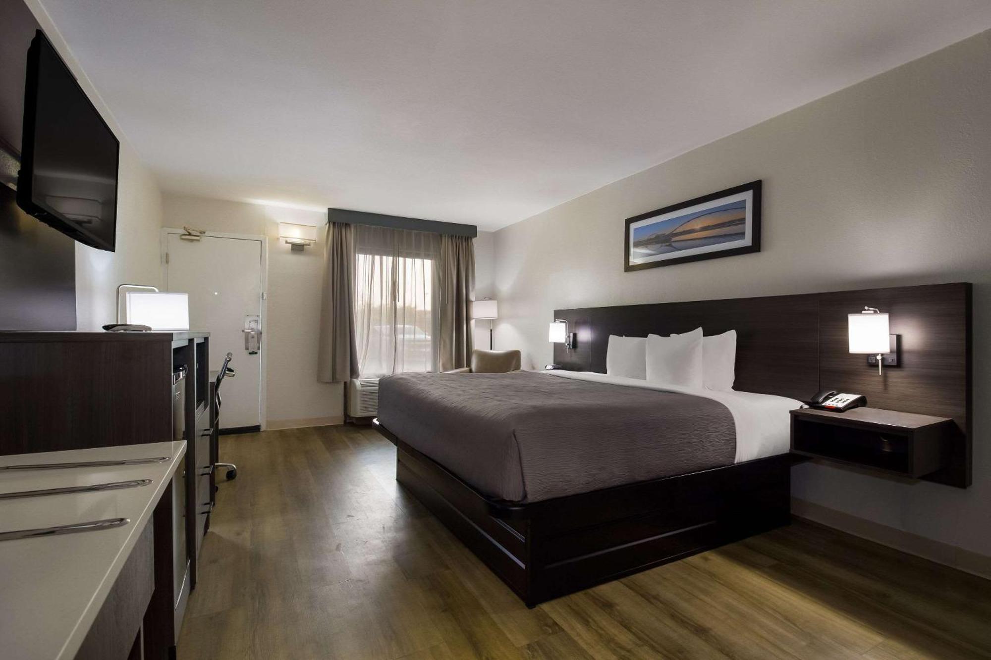 Quality Inn Coliseum Βόρειο Τσάρλεστον Εξωτερικό φωτογραφία