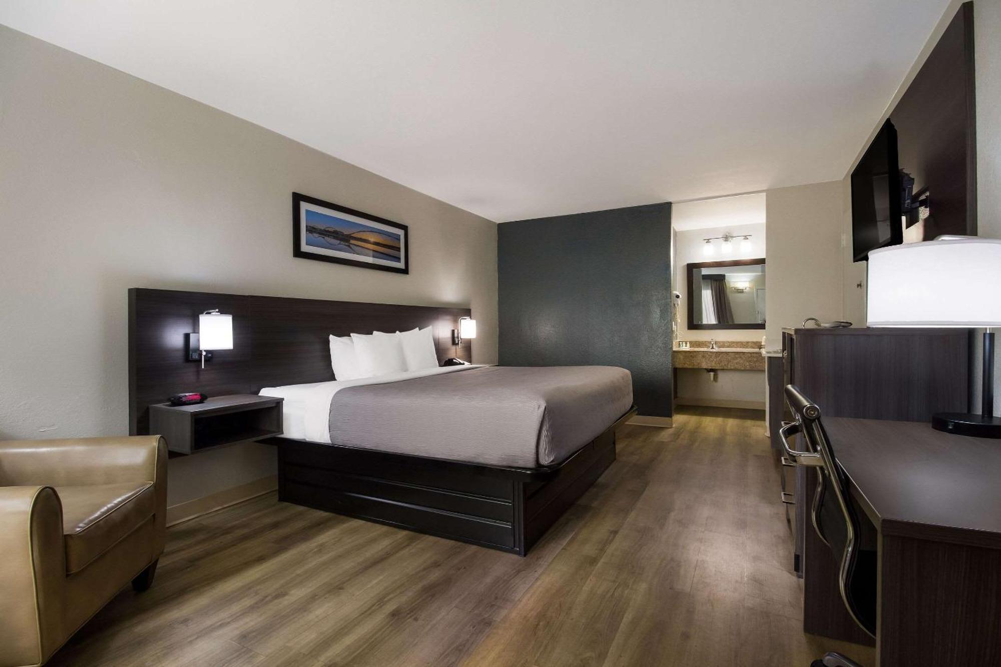 Quality Inn Coliseum Βόρειο Τσάρλεστον Εξωτερικό φωτογραφία