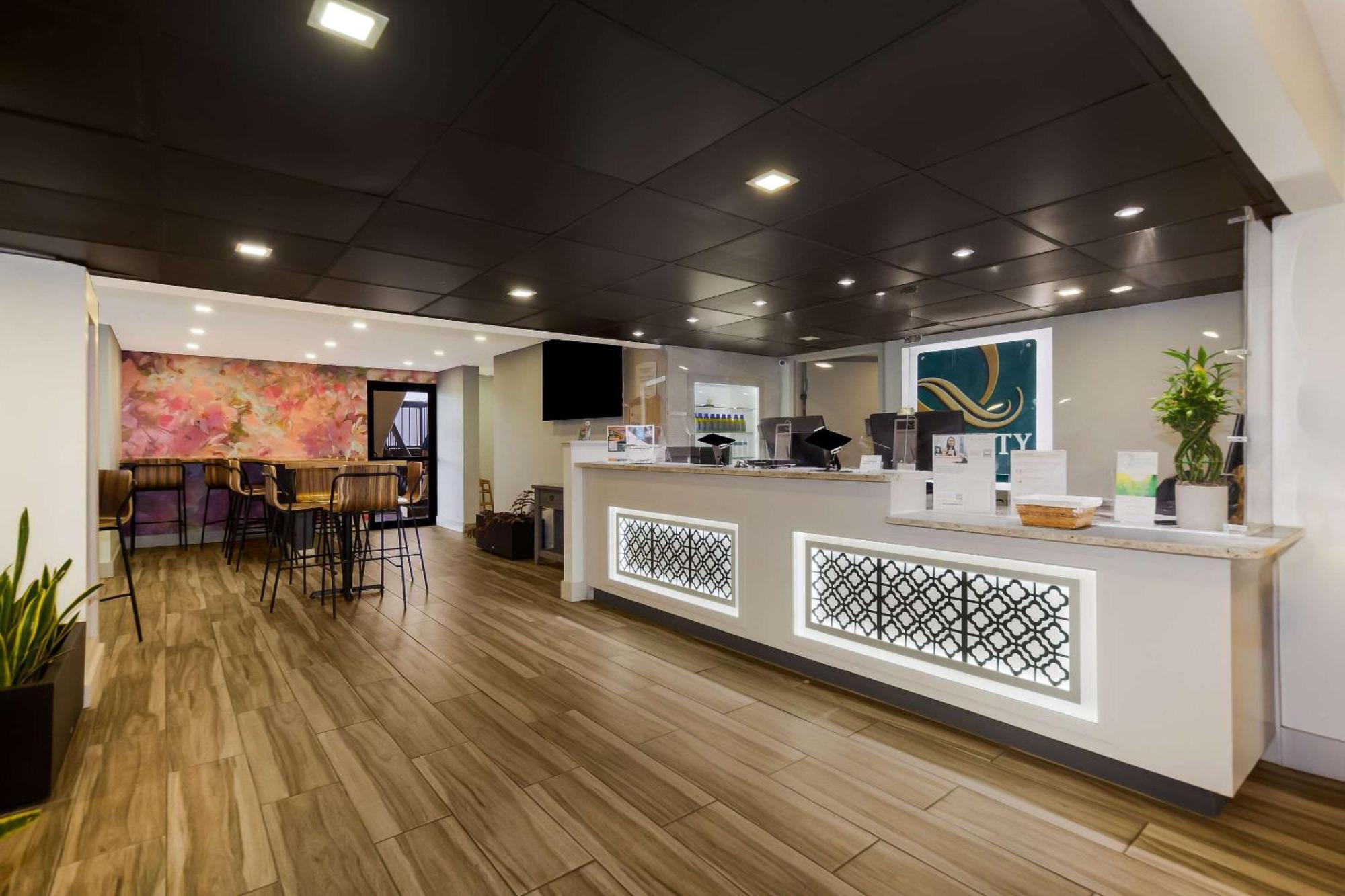 Quality Inn Coliseum Βόρειο Τσάρλεστον Εξωτερικό φωτογραφία