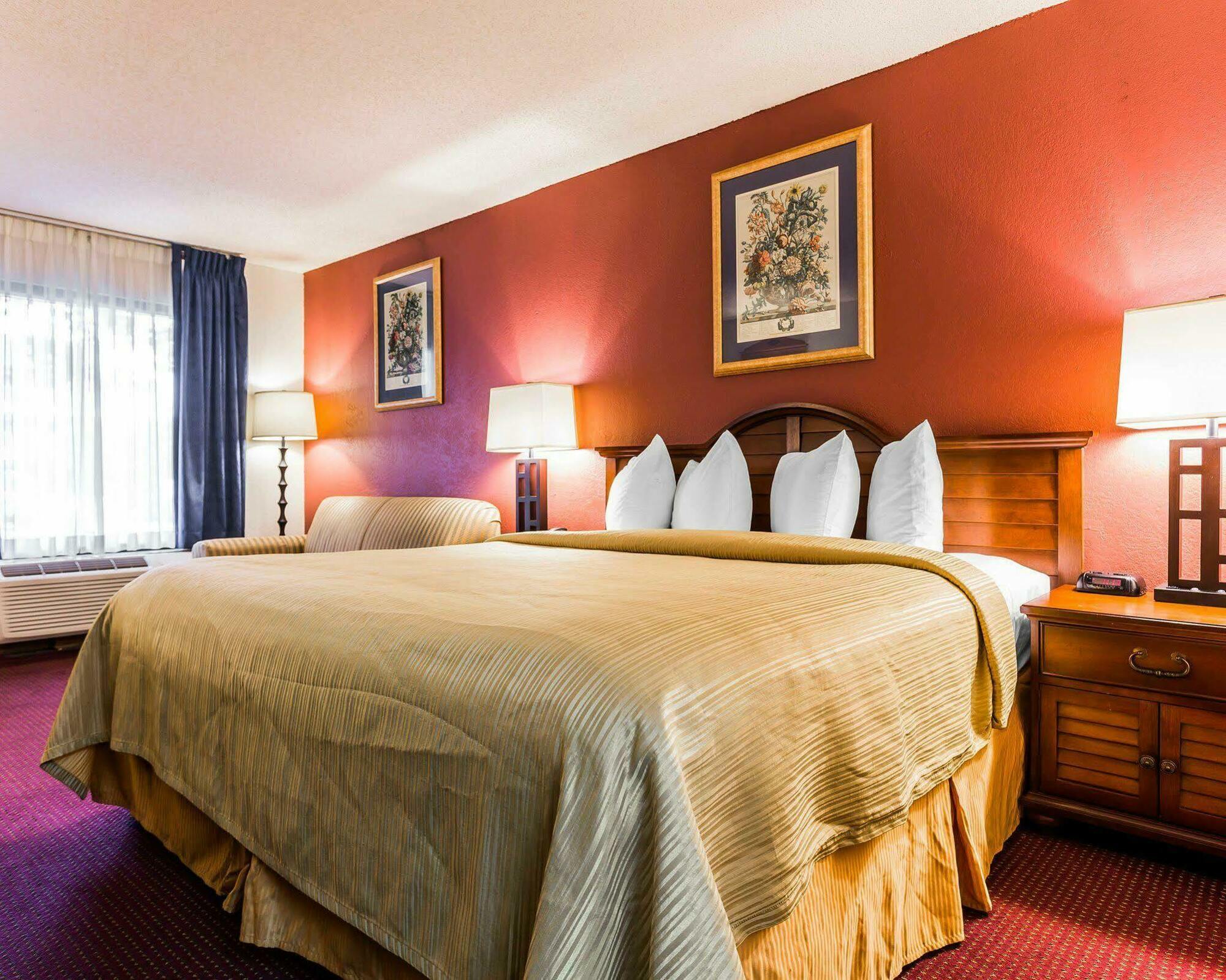 Quality Inn Coliseum Βόρειο Τσάρλεστον Εξωτερικό φωτογραφία