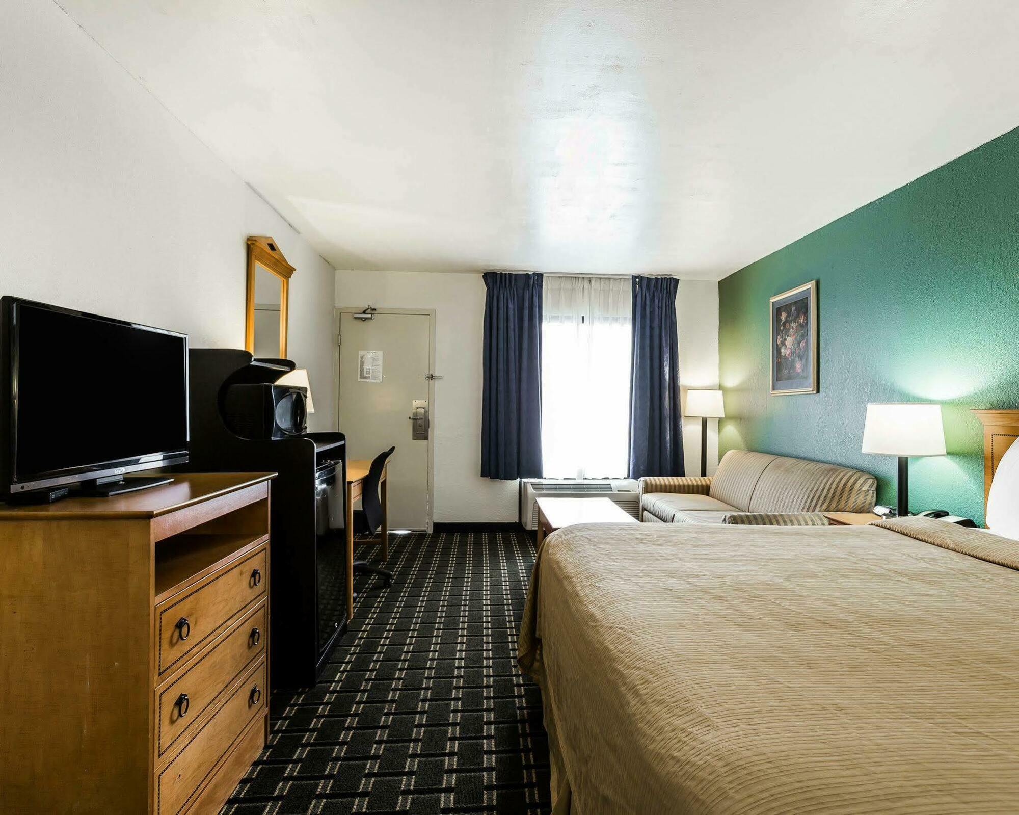 Quality Inn Coliseum Βόρειο Τσάρλεστον Εξωτερικό φωτογραφία